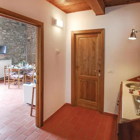 Pratinovi Apartament *